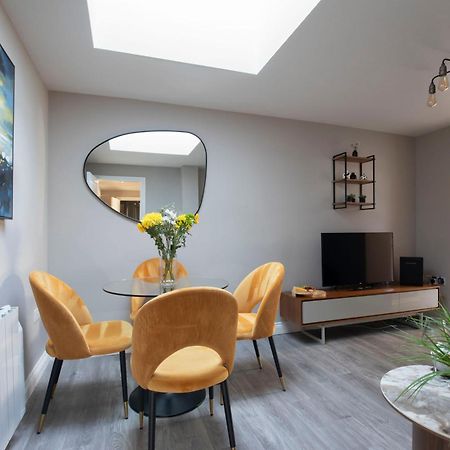 Elliot Oliver - Modern 2 Bedroom Town Centre Apartment Челтенхам Экстерьер фото